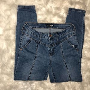 Fashion Nova Low Waist Skinny Jeans size 5 / 27